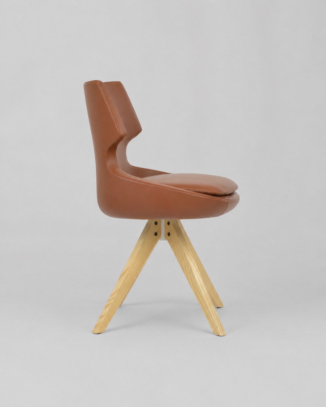 Patara Pyramid Swivel Chair