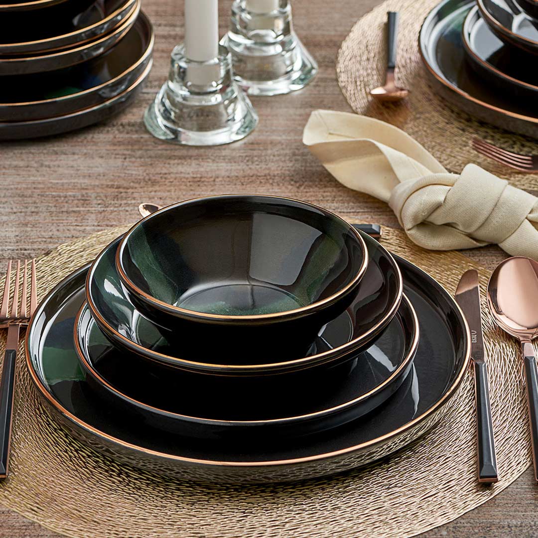 Bitter Dream Plus 24 Pcs Dinner Set