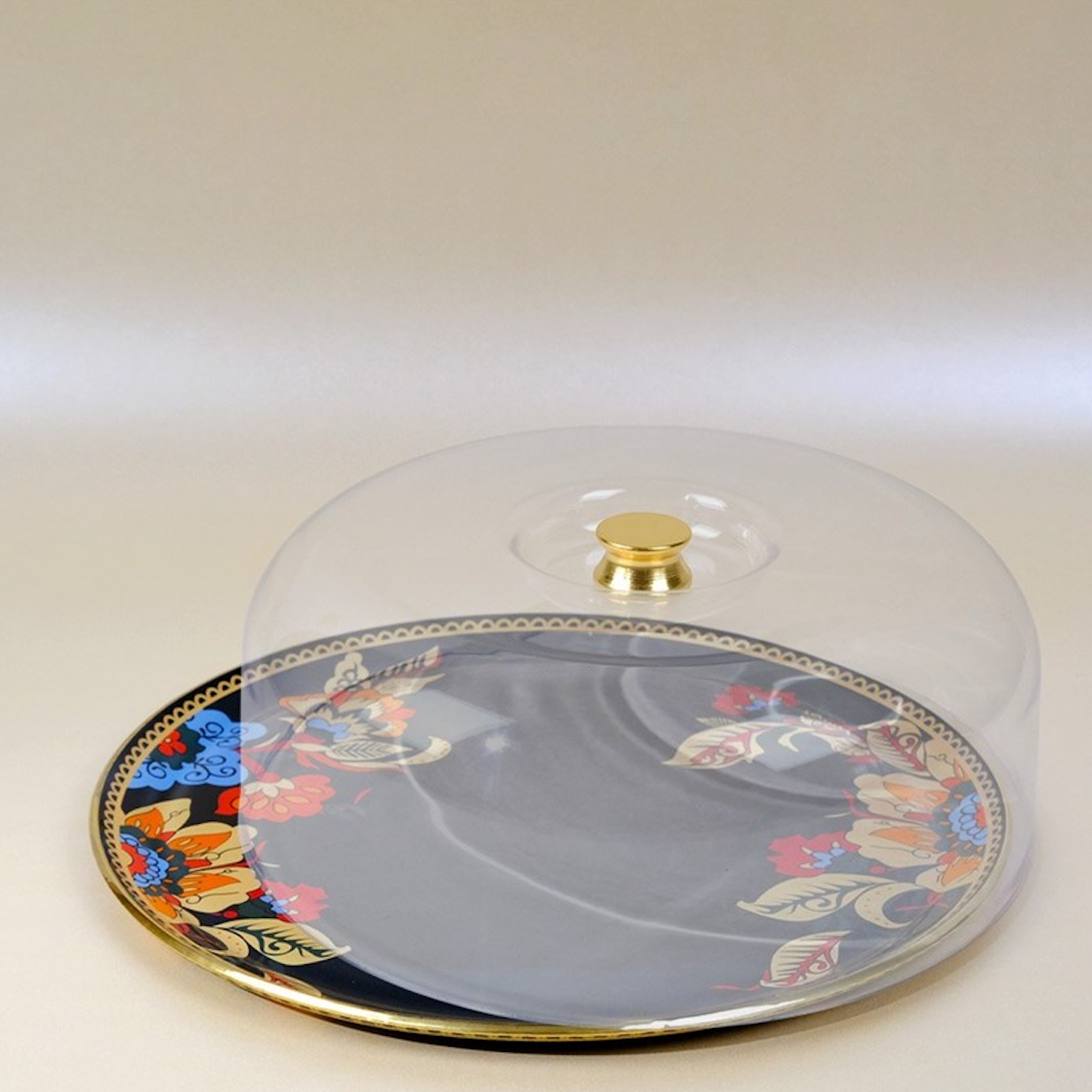 Glamor Cake Stand With Dome