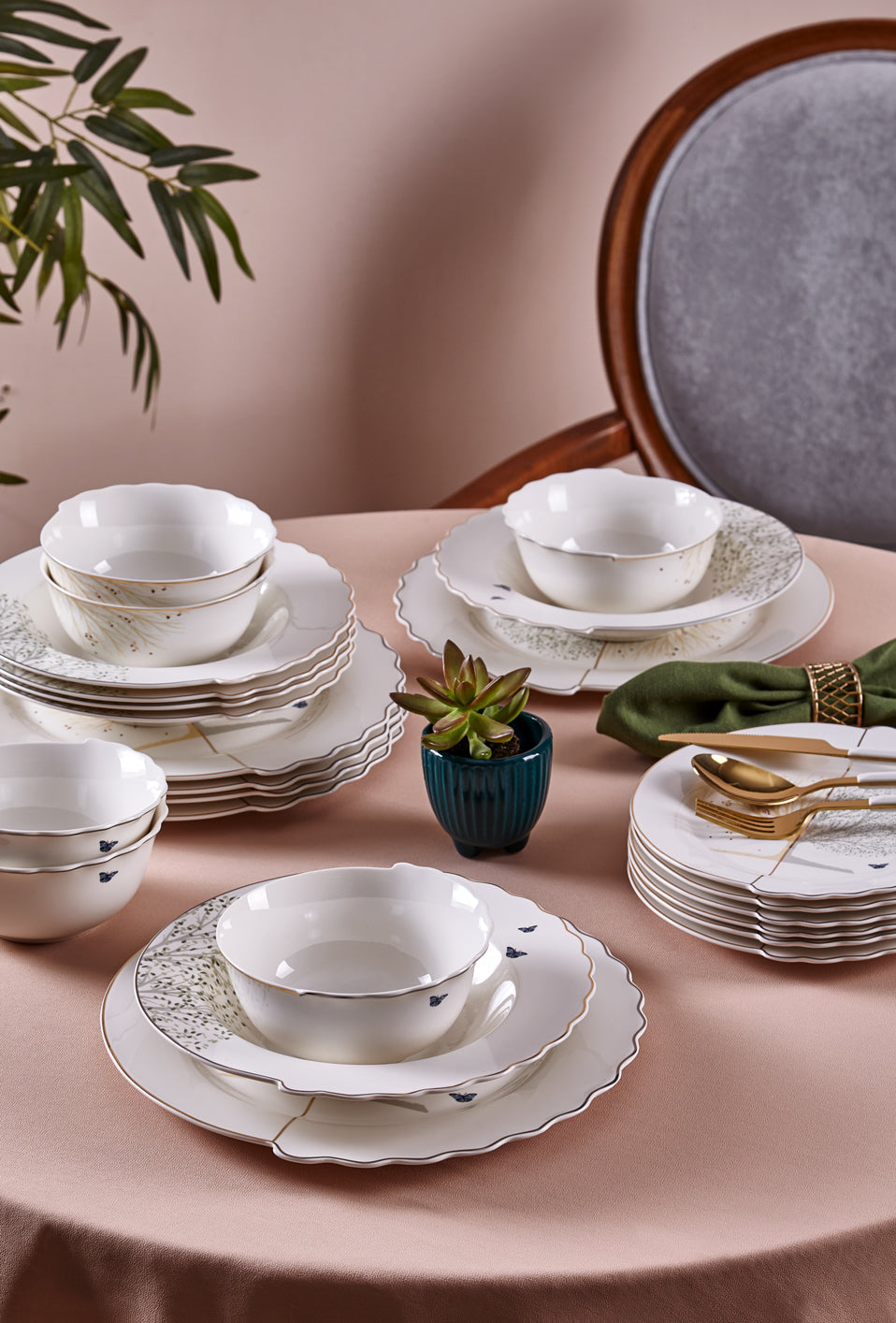 Planetree Plus 24 Pcs 6 Person Dining Set