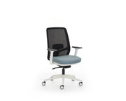 Tami Office Chair – Modern Ergonomic Mesh Seating with a sleek design and breathable backrest.